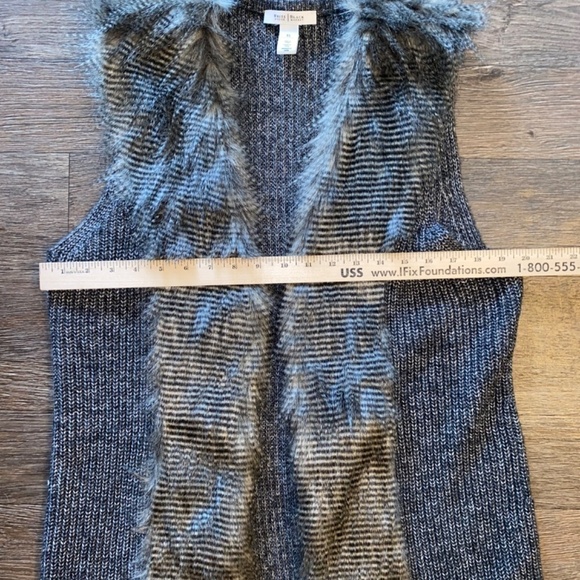WHBM Sweater Vest with Faux Fur Sz X-Large Excellent Condition - Picture 8 of 11